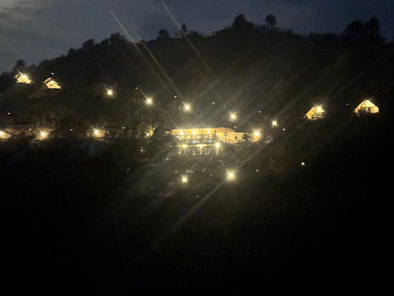 My Hill Eco Lodge 루헹게리 외부 사진